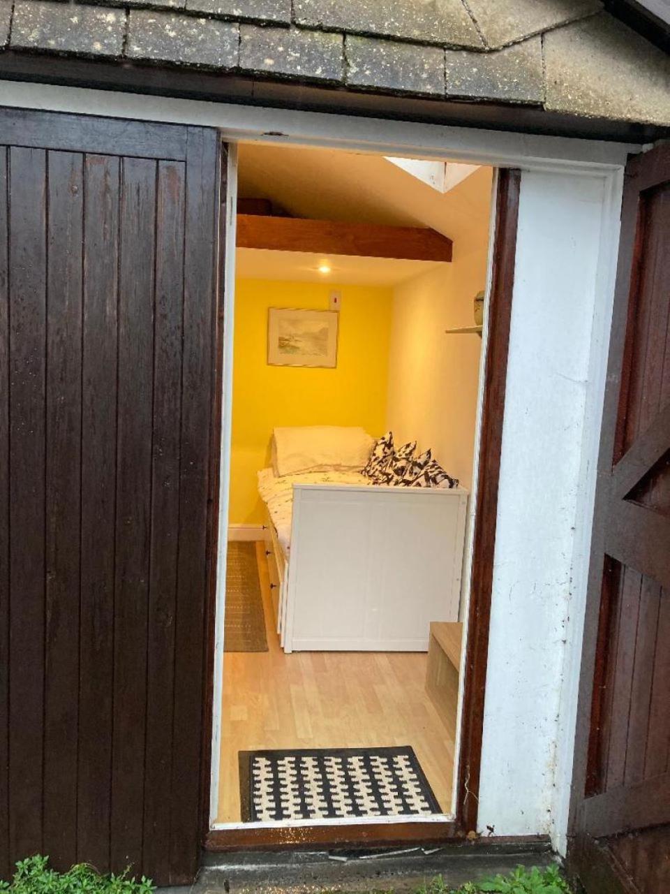 Studio Annexe With Separate Shower Room Broadhempston Buitenkant foto